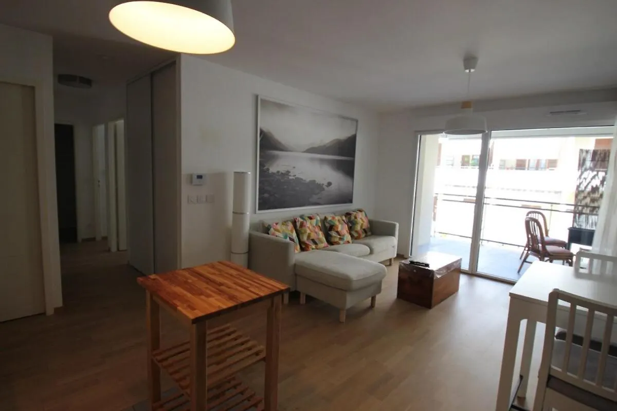 Appartement T3 66 M2 Residence L'Univers Centre-Ville 2 Chambres Garage Et Terrasse 0*, Aix-les-Bains Frankrike