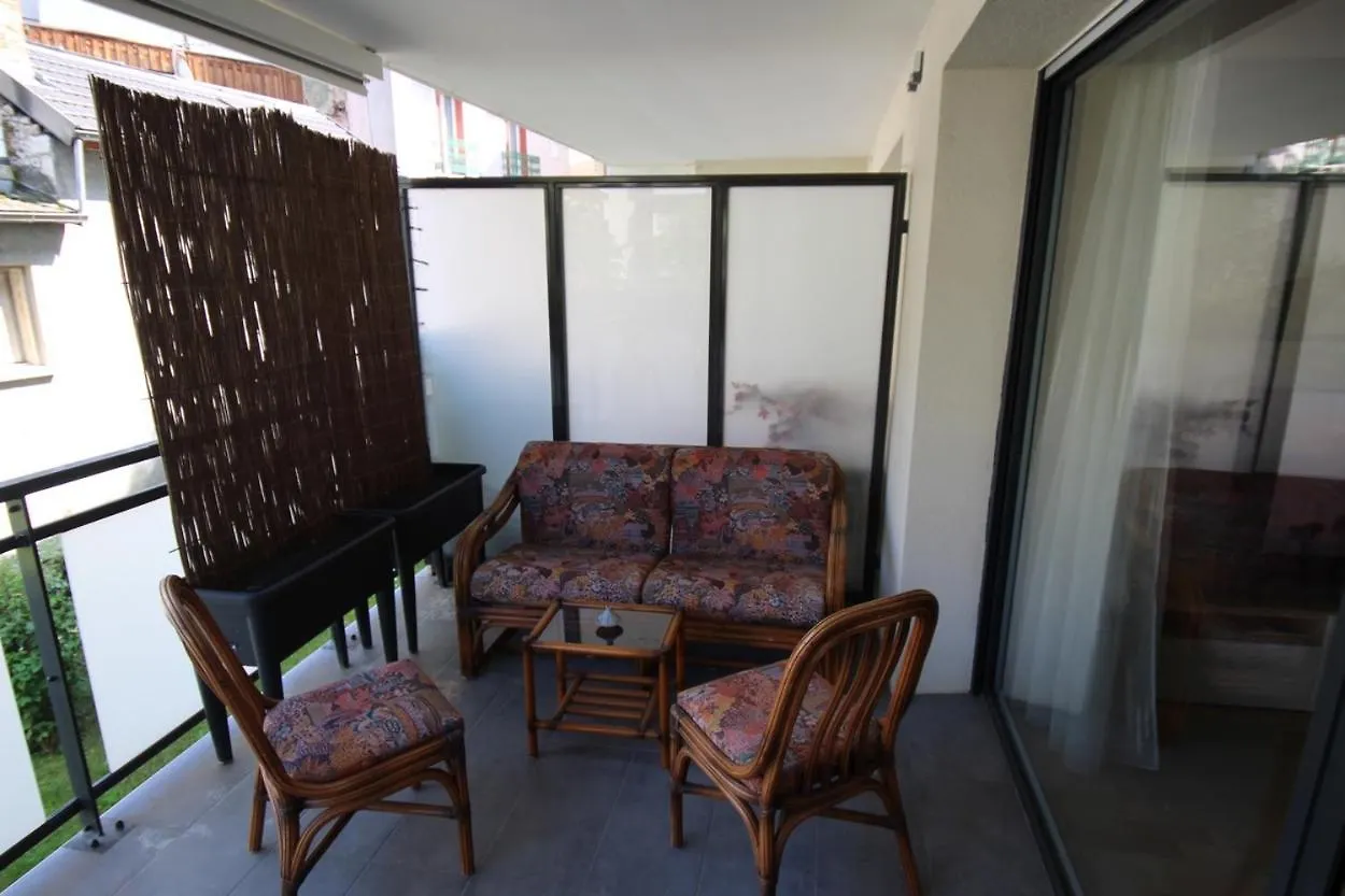 Appartement T3 66 M2 Residence L'Univers Centre-Ville 2 Chambres Garage Et Terrasse 0*, Aix-les-Bains Frankrike